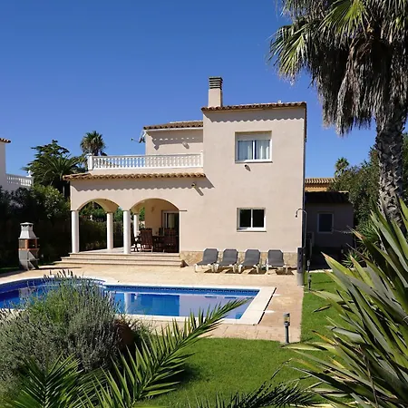 Spacious, Good Located In Sant Pere Pescador, Nautic Palmera