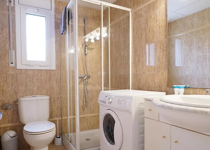 Spacious, Good Located In Sant Pere Pescador, Nautic Palmera Villa