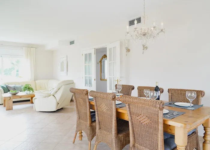 Spacious, Good Located In Sant Pere Pescador, Nautic Palmera Villa