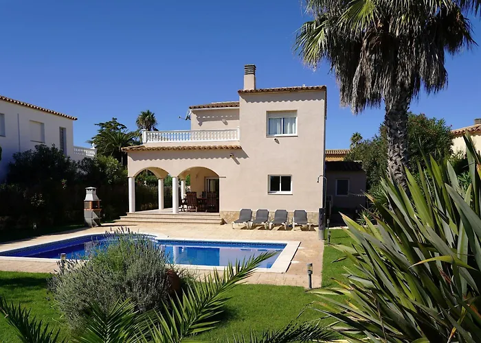 Spacious, Good Located In Sant Pere Pescador, Nautic Palmera