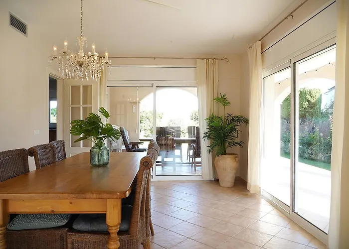 Spacious, Good Located In Sant Pere Pescador, Nautic Palmera *